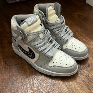 dior/ jordan shoes SERIAL NIMBER IN PICS